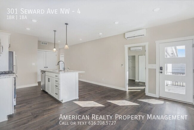 Building Photo - 301 Seward Ave NW