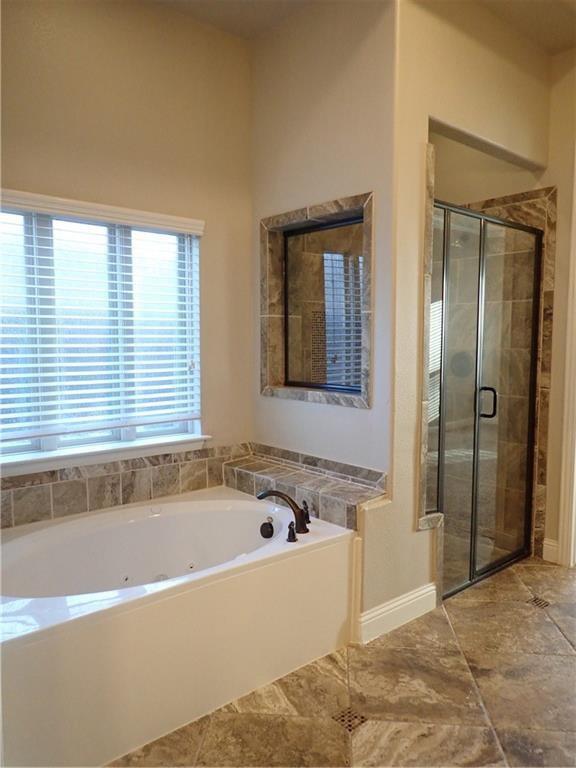 Building Photo - 409 Silver Trail