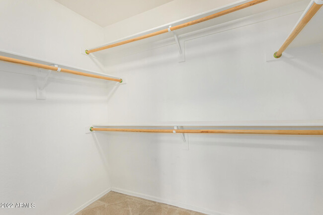 Building Photo - 433 E Jasper Dr