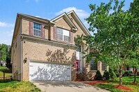 Building Photo - 2119 Baggins Ln