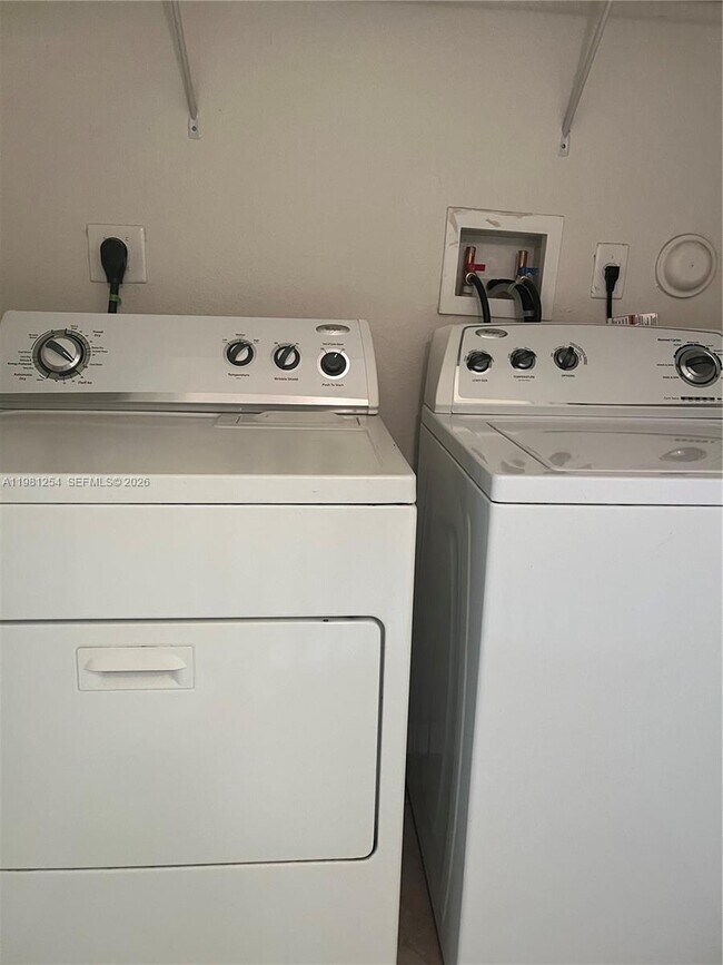 Building Photo - 9081 SW 153rd Ct