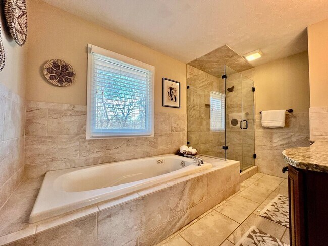 Building Photo - Executive home in West Chester Game Room Hot Tub