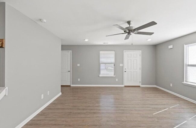 Building Photo - 104 Ancel Wy