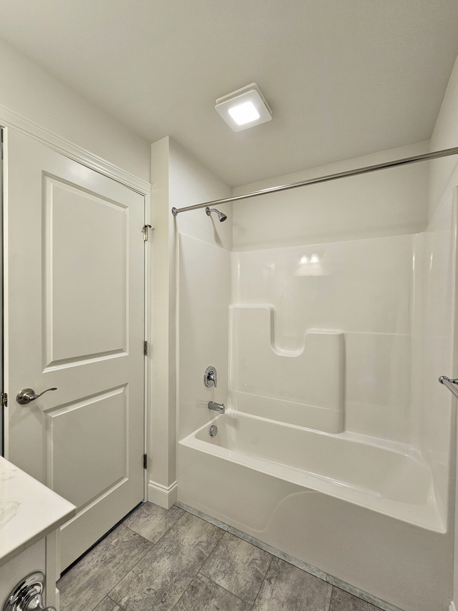 Building Photo - 121 Magnolia Dr