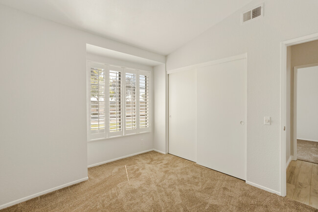 Building Photo - 7027 Mission Grove Pkwy N