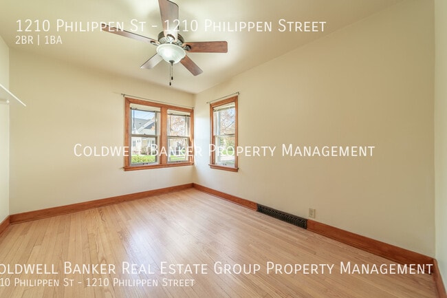 Building Photo - 1210 Philippen St