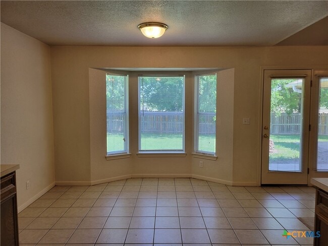 Building Photo - 305 Grizzly Trail