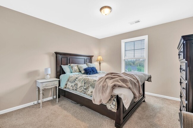 Building Photo - Beautiful 4BR Townhome in Mauldin - Whispe...
