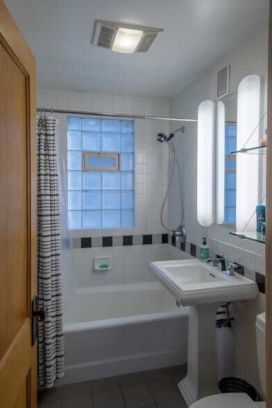 Bathroom - 4702 Lyndale Ave S