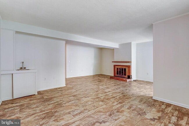 Building Photo - 4923 Casimir St