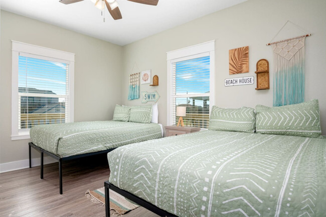 Building Photo - 951 Gulf Shores Dr