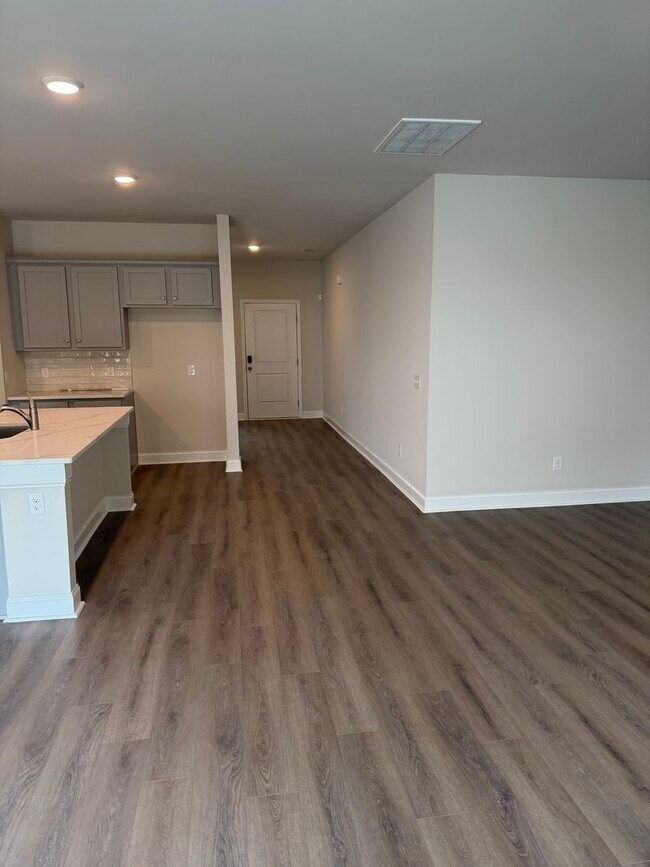 Building Photo - New construction