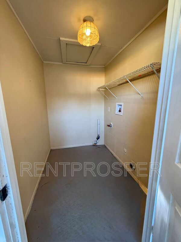 Building Photo - 1720 Potomac Ct