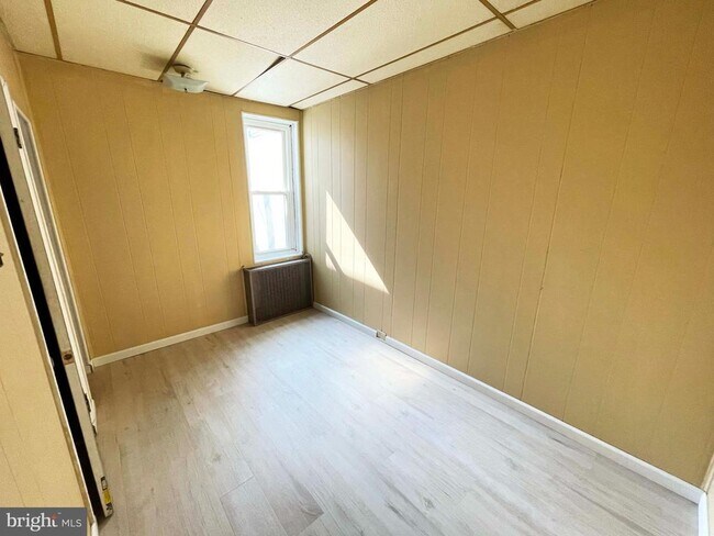 Building Photo - 3244 E St