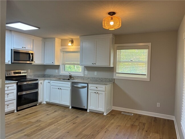 Building Photo - 1 Quantock Hills Dr