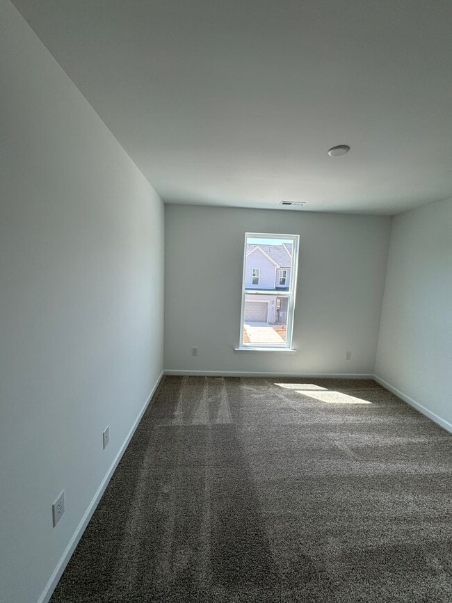Building Photo - NEW CONSTRUCTION; Popular Pringle Town; 3BR/2.5 BA