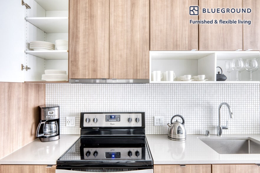 Building Photo - 120 Broadway-SI FL3-ID540