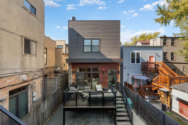 Building Photo - 1307 N Bell Ave