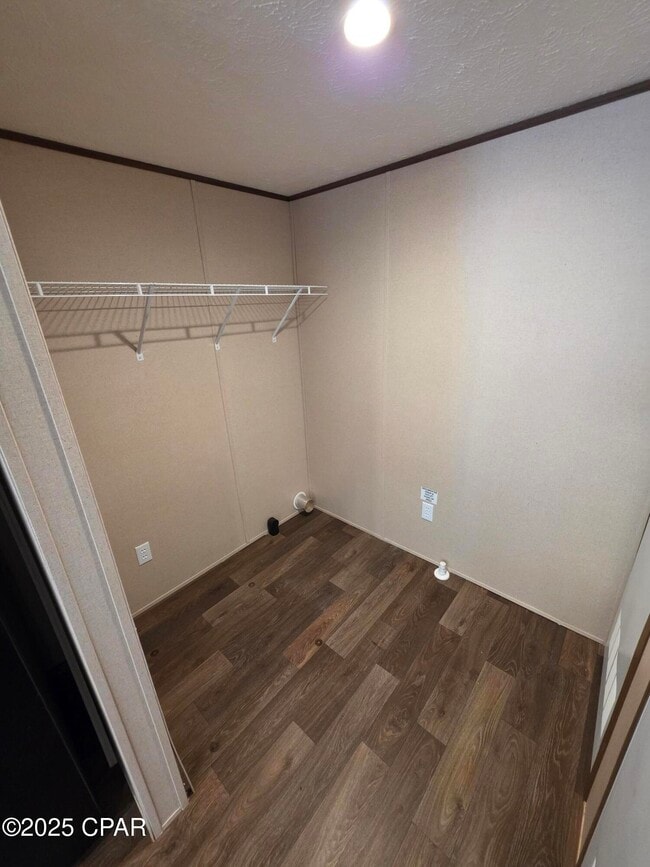 Building Photo - 5921 Nadine Rd