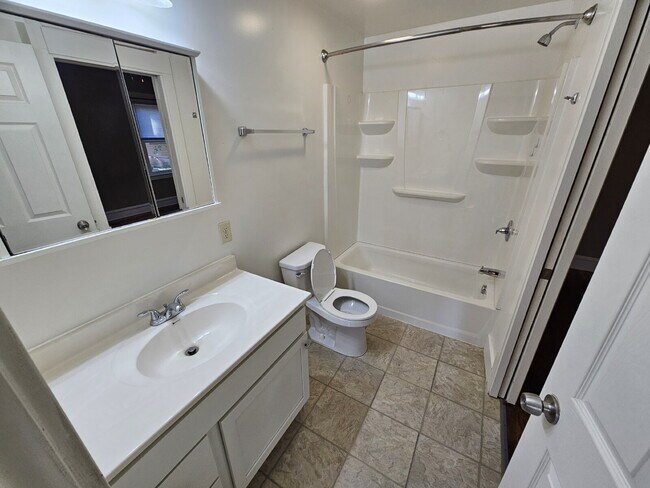 Building Photo - Cute and Cozy Main Level 2 Bedroom 1.5 Bath