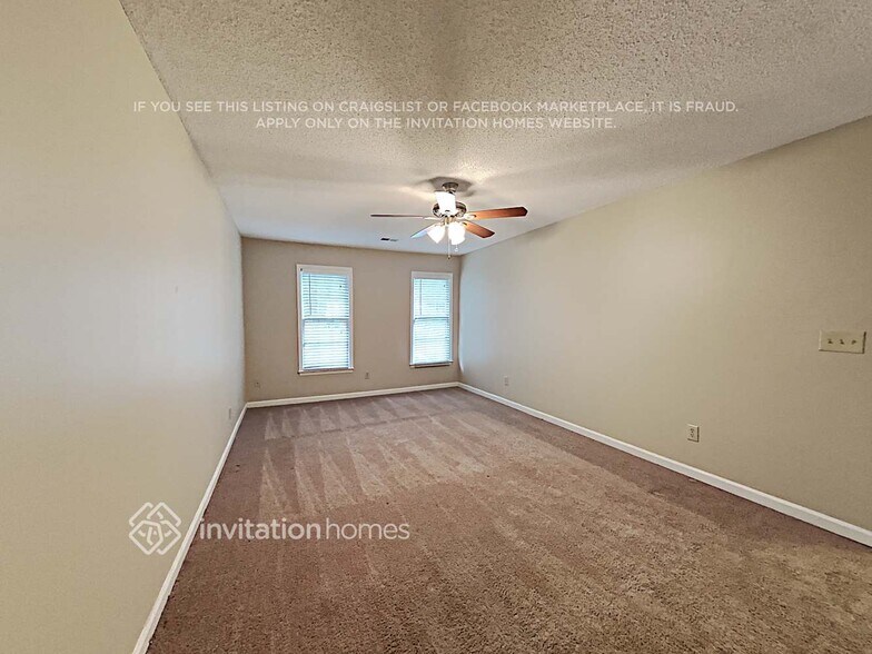 Building Photo - 611 Willow Ridge Dr NE