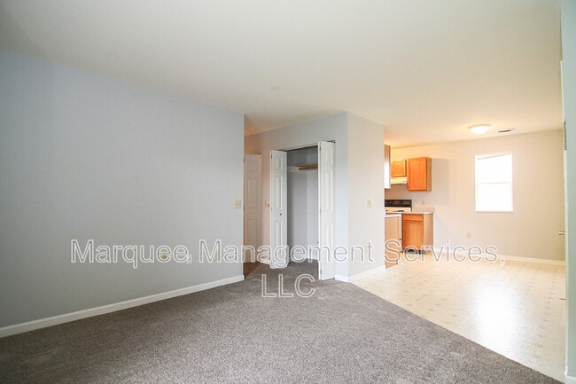 Building Photo - 112 Talon Pl