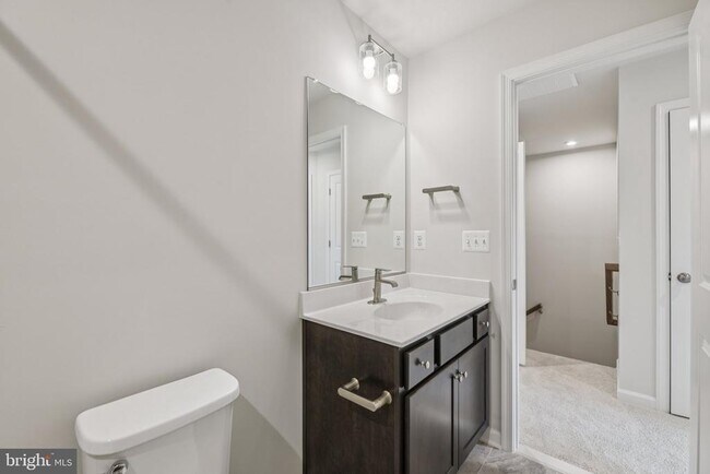 Building Photo - 8816 Selby Ct