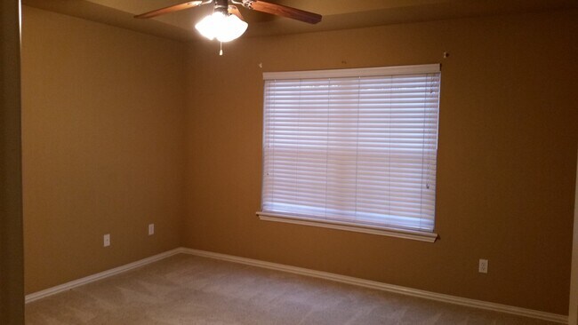 Building Photo - COMING SOON!!! AVAILABLE JUNE 1, 2026....OWASSO!