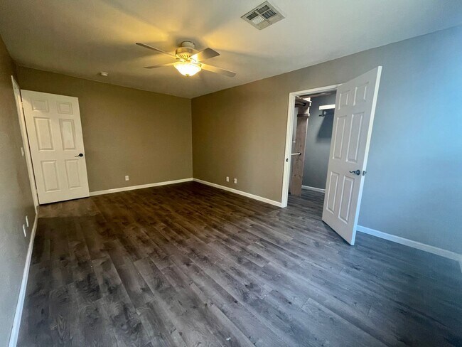 Building Photo - COMING SOON!!! Beautiful 3 Bedroom, 2 Bathroom + Den Residence in the Heart of La Quinta!