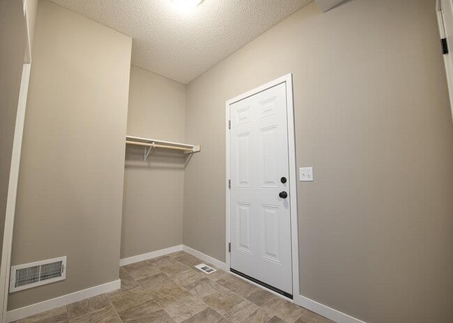 Building Photo - 11319 16th St NE