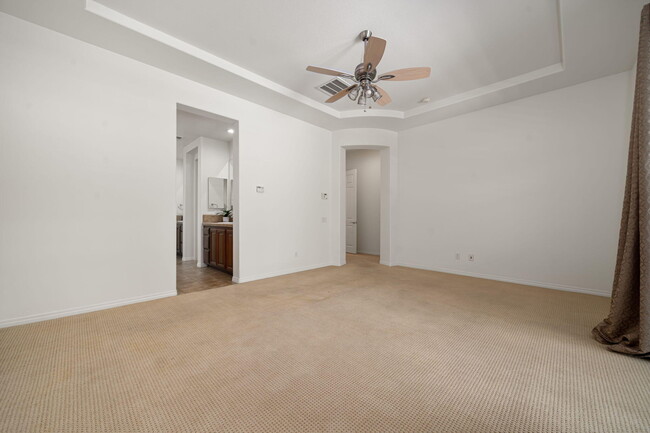 Building Photo - 43501 Parkway Esplanade W