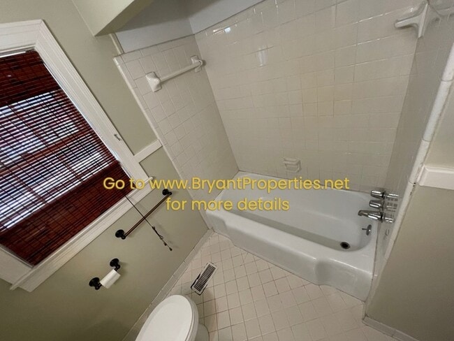 Building Photo - 1511 McGavock St