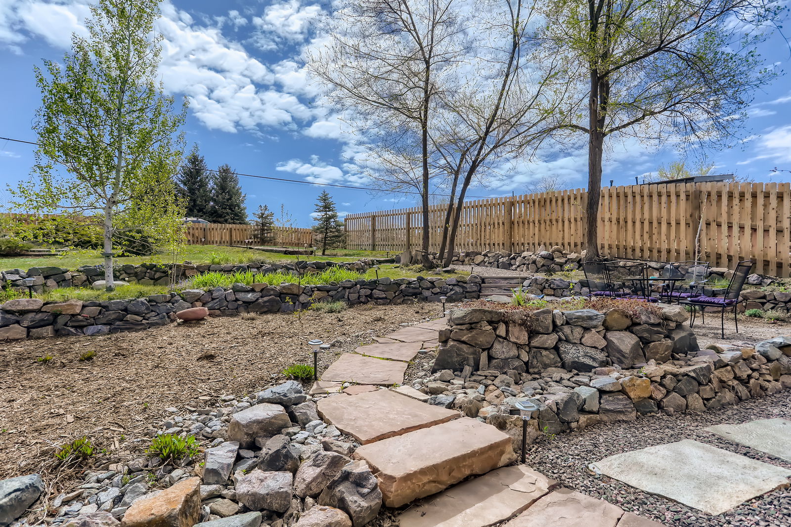 Building Photo - 835 Urban St