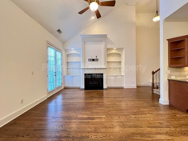 Building Photo - 6425 Bennington Bluff Ct