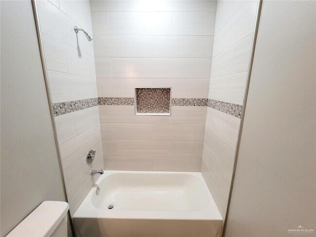 Building Photo - 300 S Retama Ln