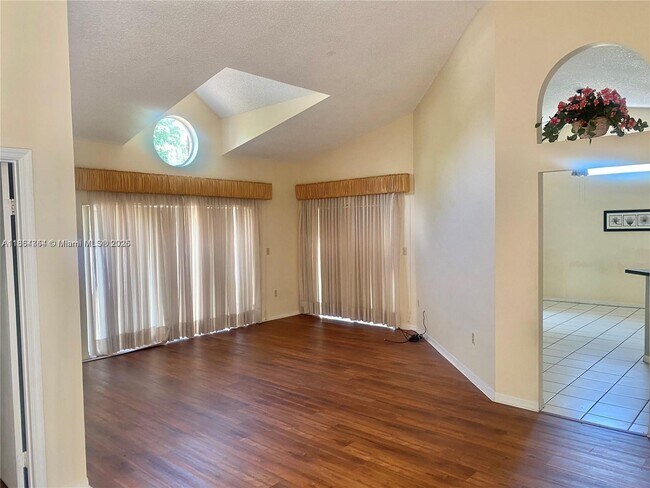 Building Photo - 19303 NW 87th Ct Cir