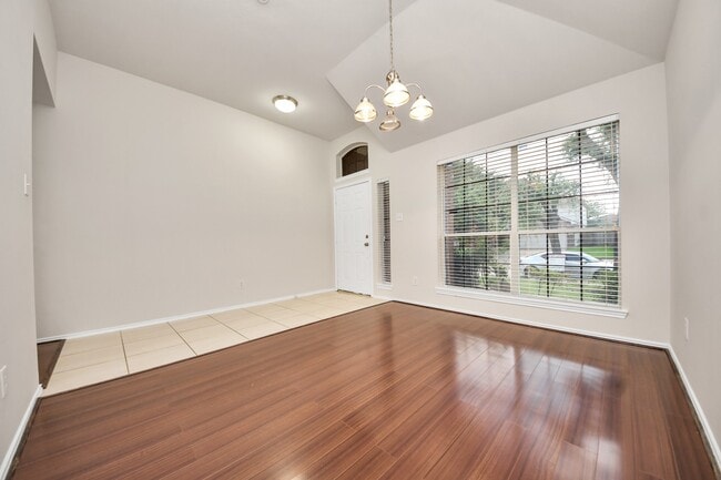 Building Photo - 12426 Magnolia Canyon