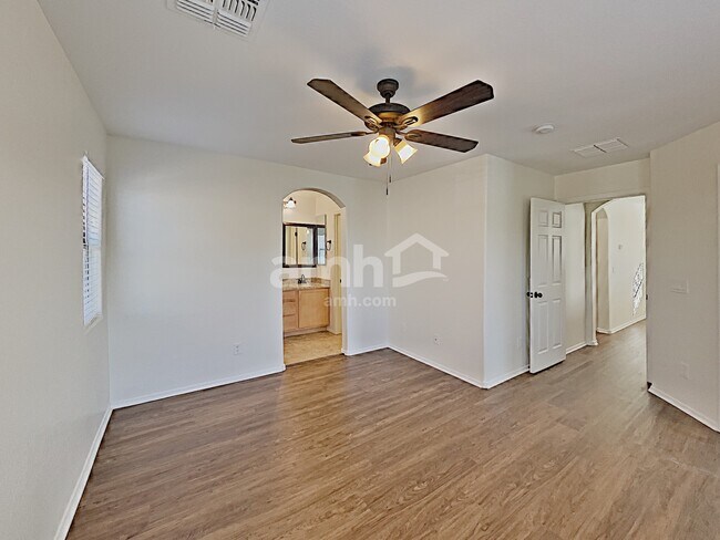 Building Photo - 14223 W Country Gables Dr