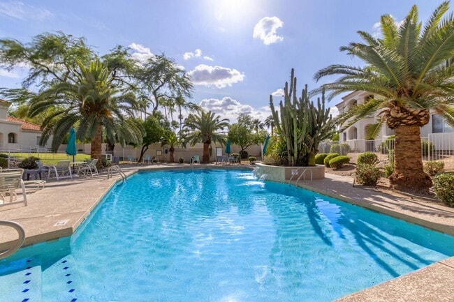 Building Photo - Adorable 2 bedroom unit in Paradise Valley!!