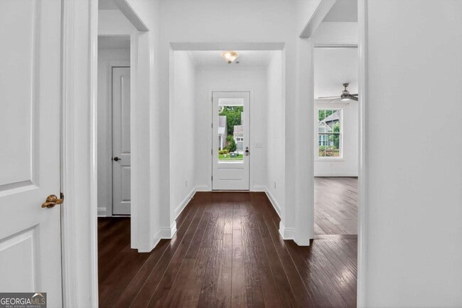 Building Photo - 408 Cottonwood Cir