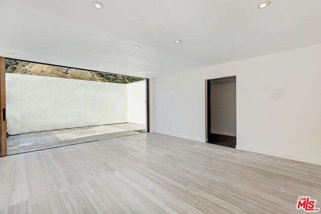 Building Photo - 1730 Mt Olympus Dr