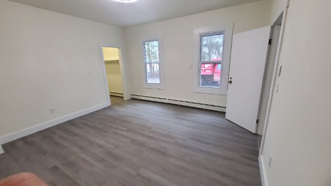 Building Photo - 652 NY-17M