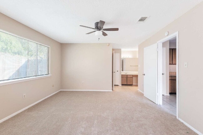 Building Photo - 8915 Beau Monde Dr