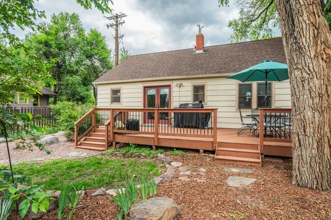 Building Photo - Main Level Living Near UC Health and Olymp...