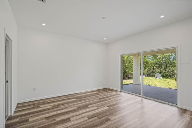 Building Photo - 8001 Leonardo St