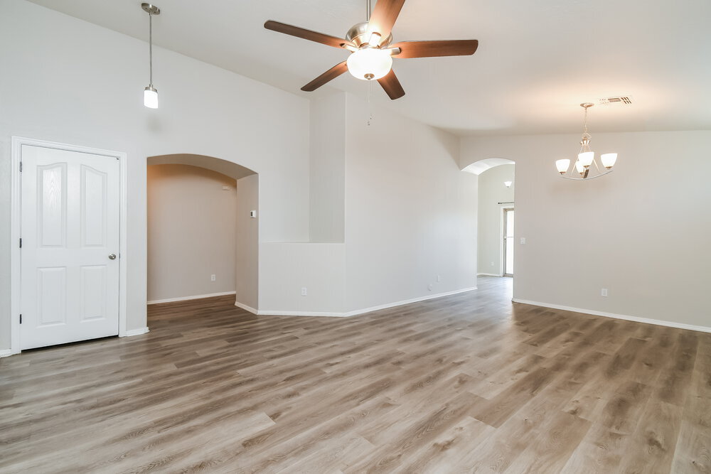 Building Photo - 39173 Kelly Cir