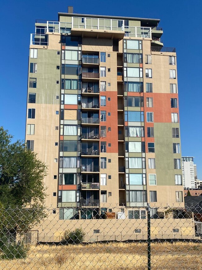 Building Photo - 280 Island Ave