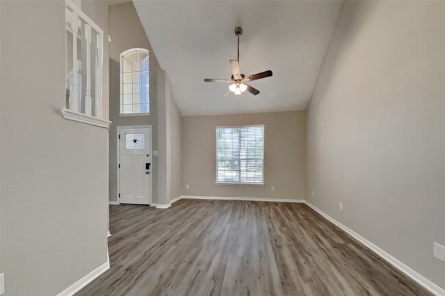 Building Photo - 9615 Winter Run Dr