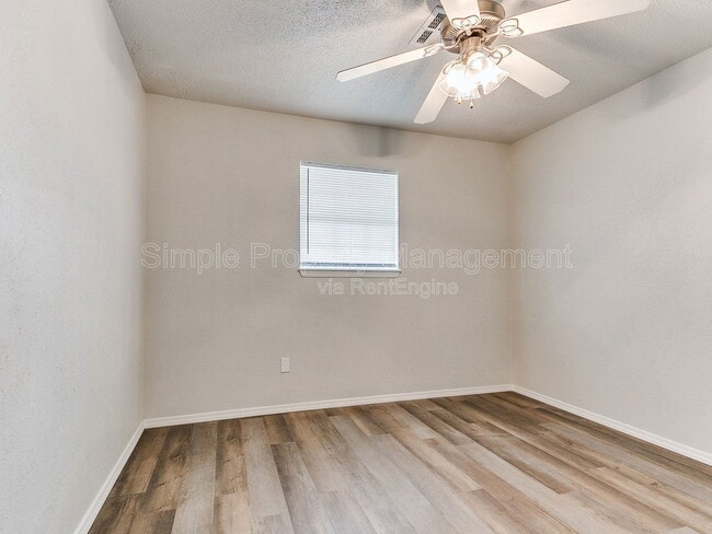 Building Photo - 5832 NW 31st Terrace