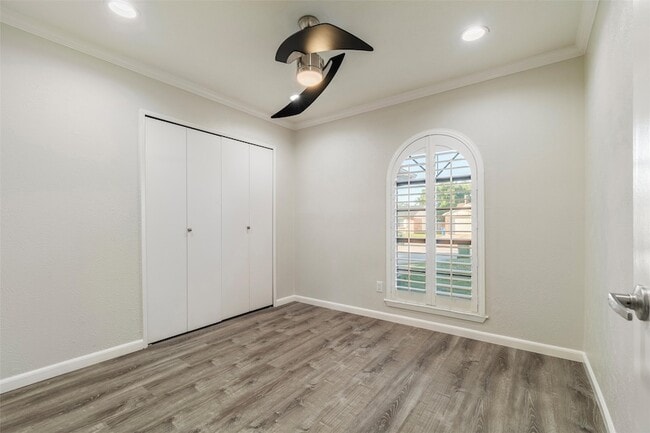 Building Photo - 5316 Yager Dr